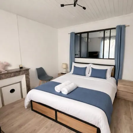 Charming Near Beaches & Center * 拉罗歇尔